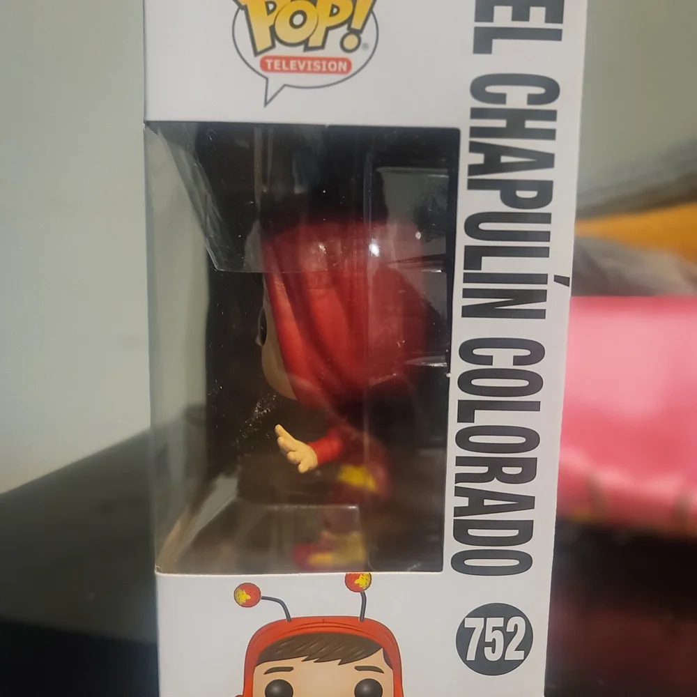 El Chapulín Colorado Vinyl Figure